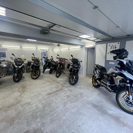 Alpen-Hostel - Apartment Talstation Mit Motorradvermietung Memmingen Exterior foto